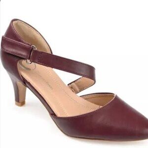 Journee Collection Tillis Pump